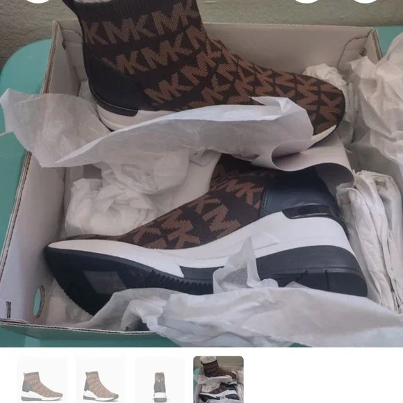 Michael Kors Skylar Booties - Picture 2 of 4